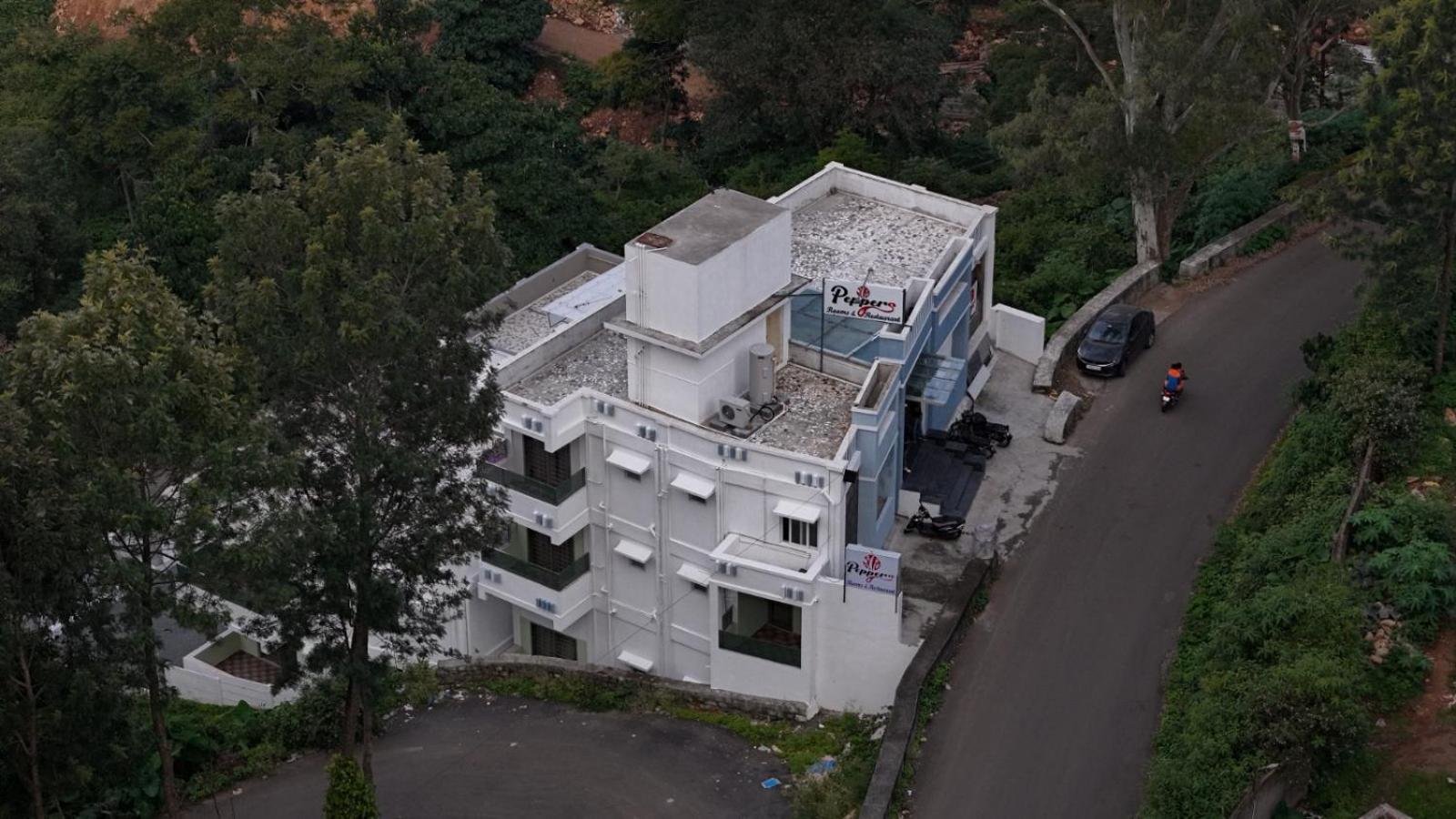 Hotel Peppers Yercaud Exteriör bild