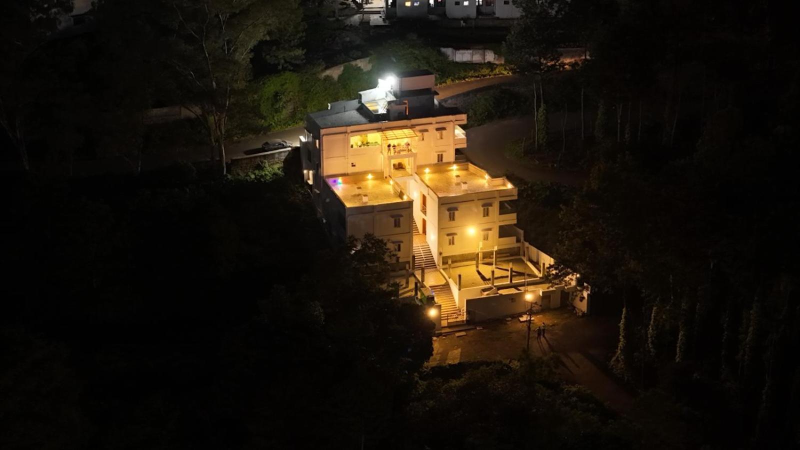 Hotel Peppers Yercaud Exteriör bild