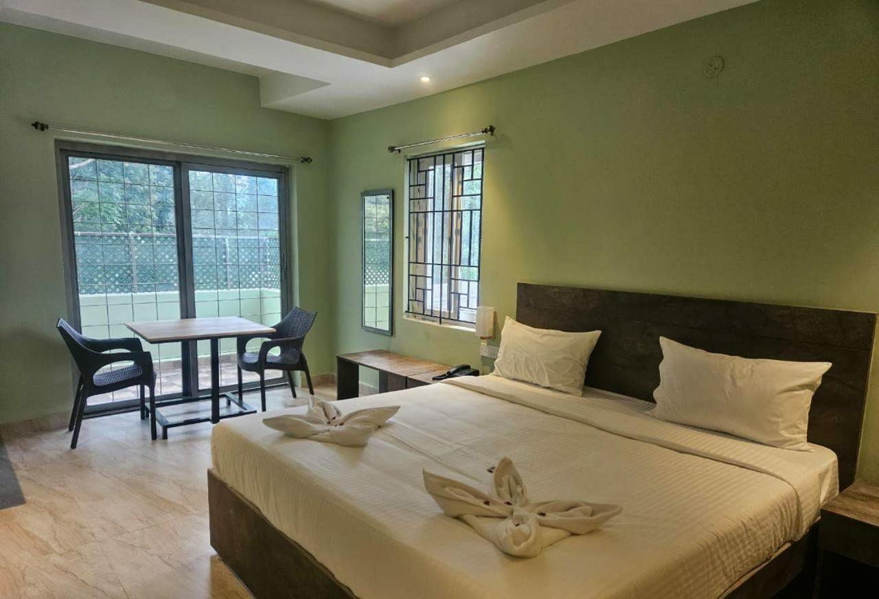 Hotel Peppers Yercaud Exteriör bild